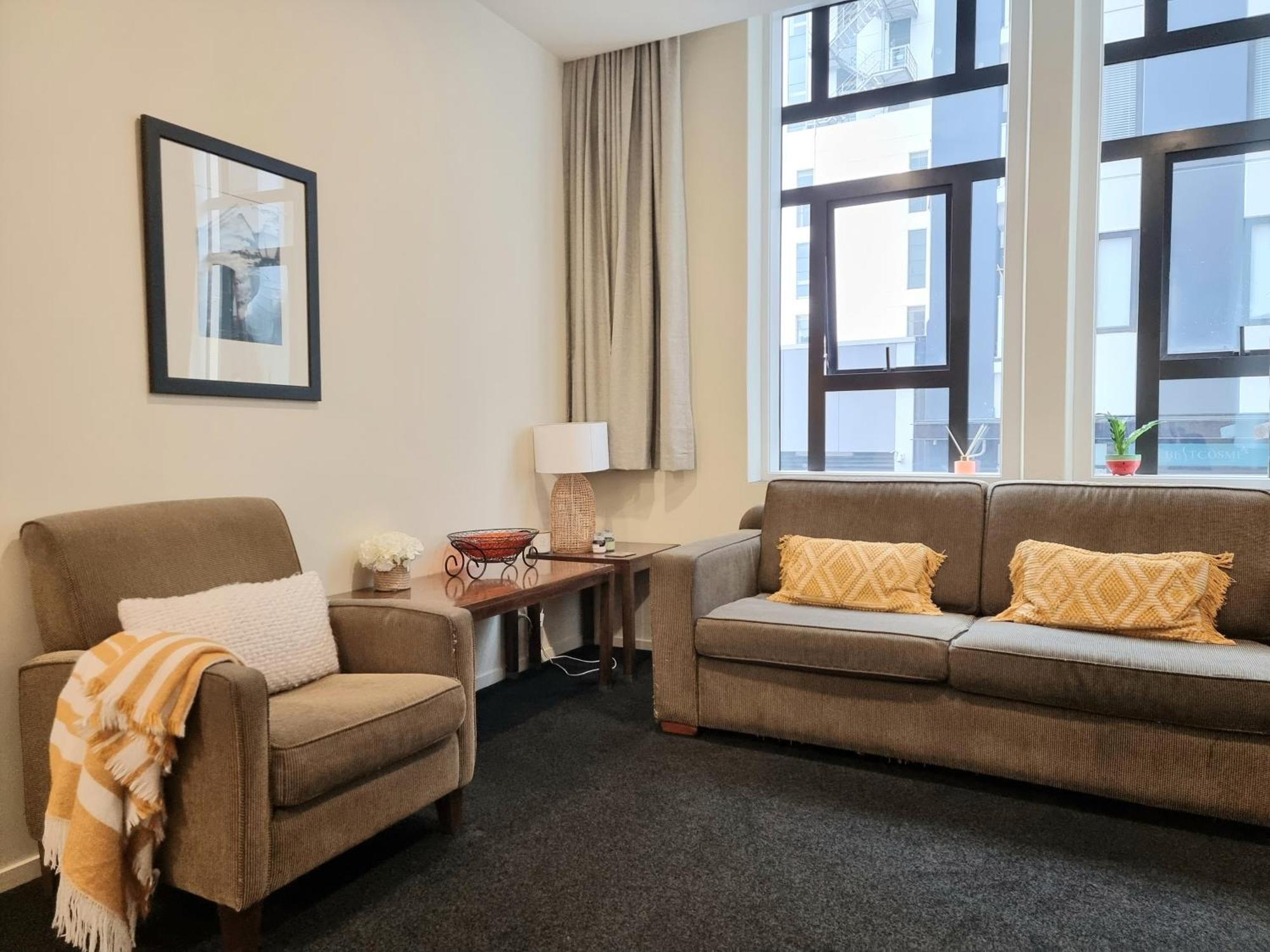 Urban Deco Apartment On Queen Street Auckland Room photo