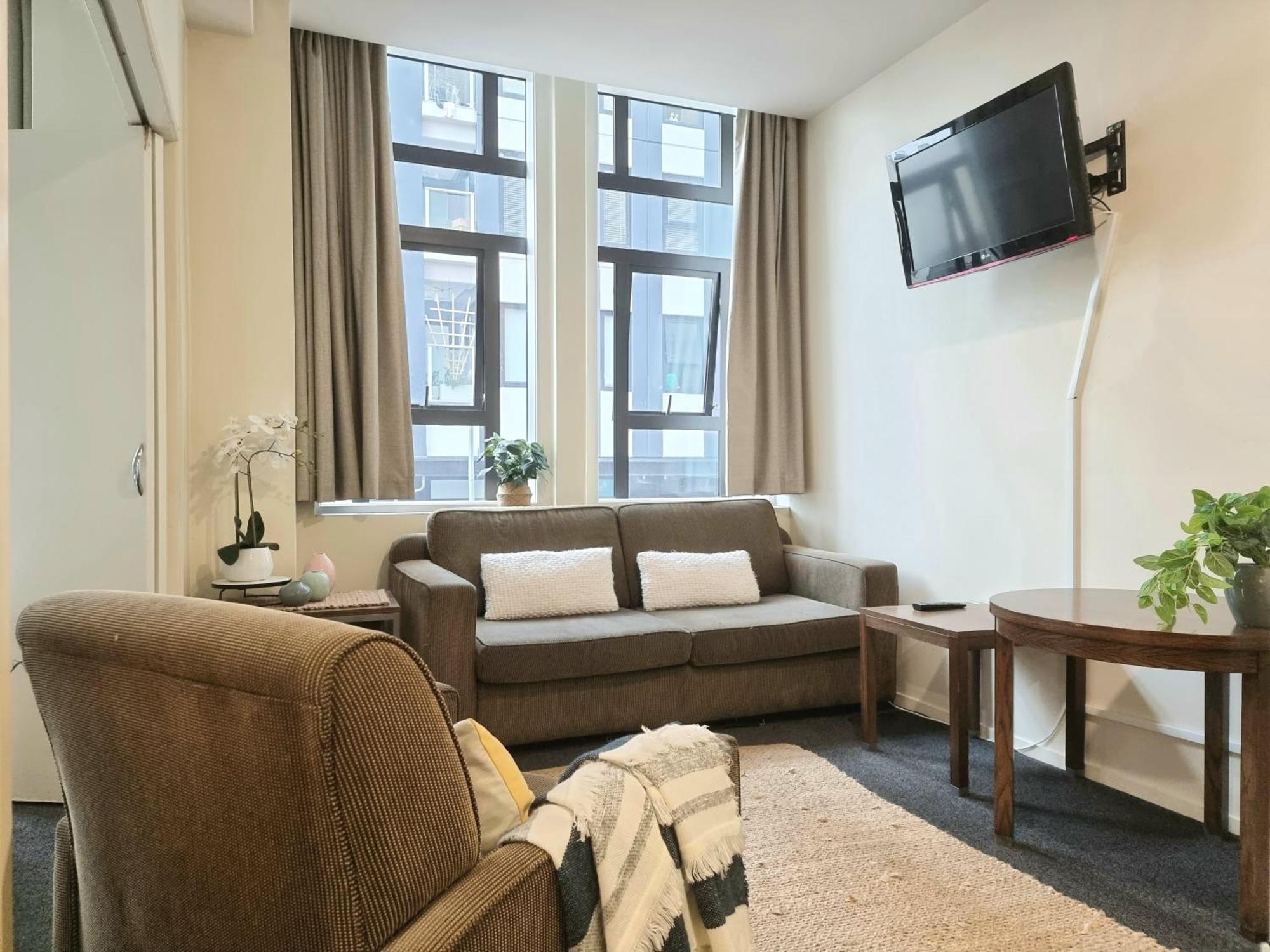 Urban Deco Apartment On Queen Street Auckland Room photo