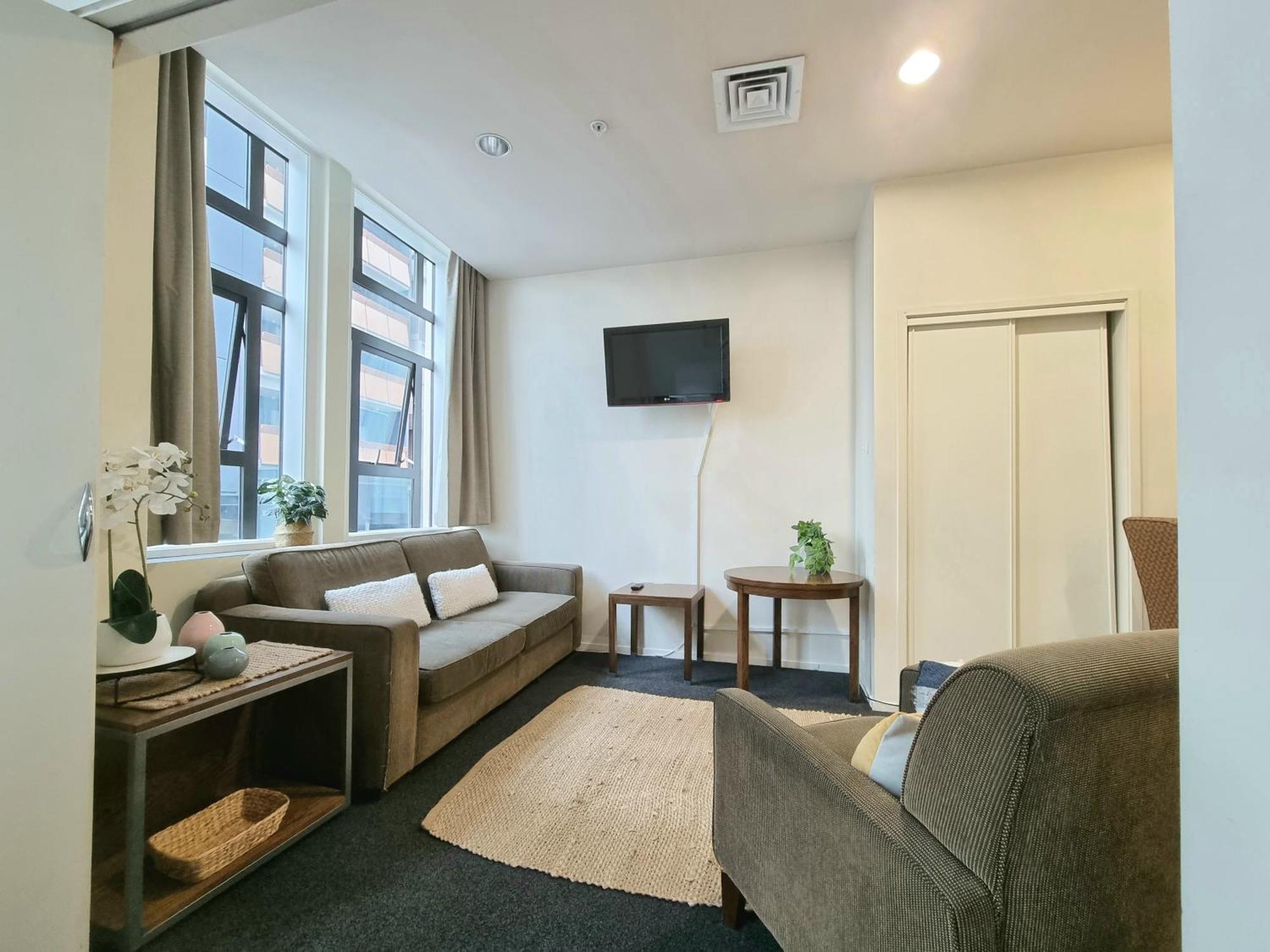 Urban Deco Apartment On Queen Street Auckland Room photo